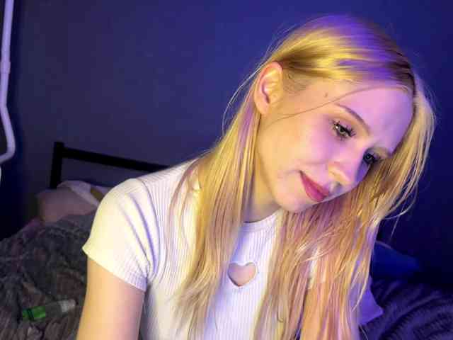sexycute18 webcam
