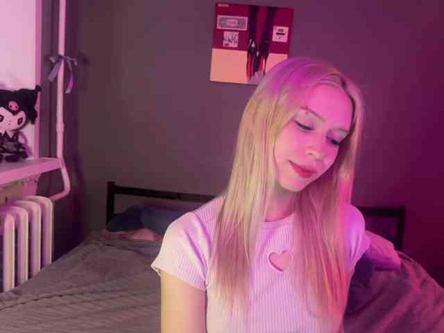 sexycute18 webcam