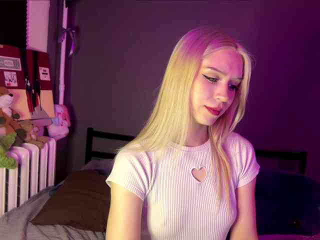 sexycute18 webcam