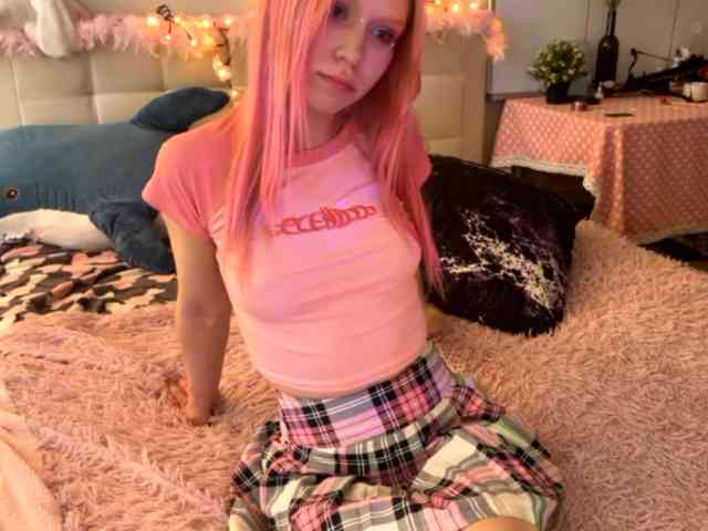 sexycute18 webcam
