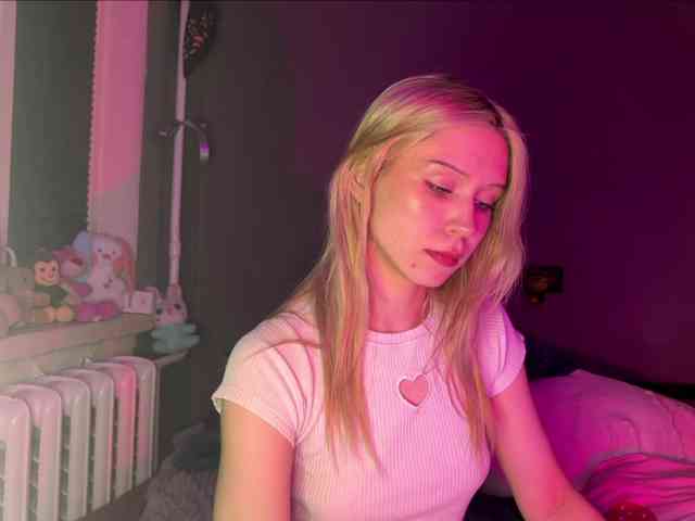 sexycute18 webcam