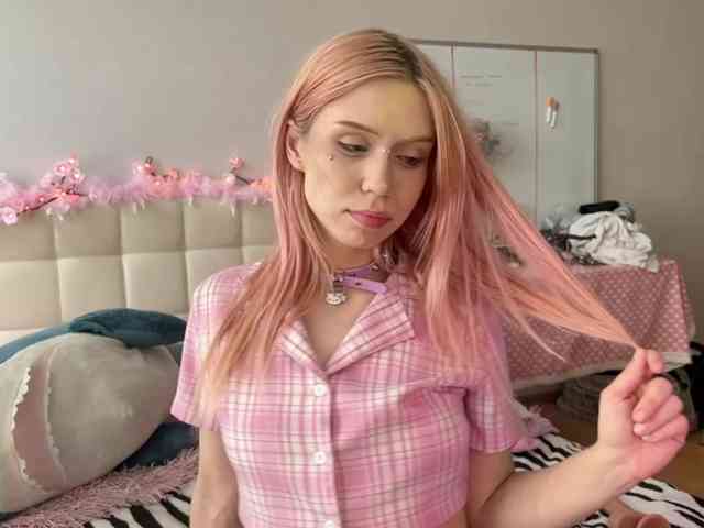 sexycute18 webcam