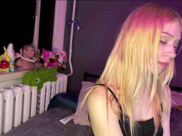sexycute18 webcam