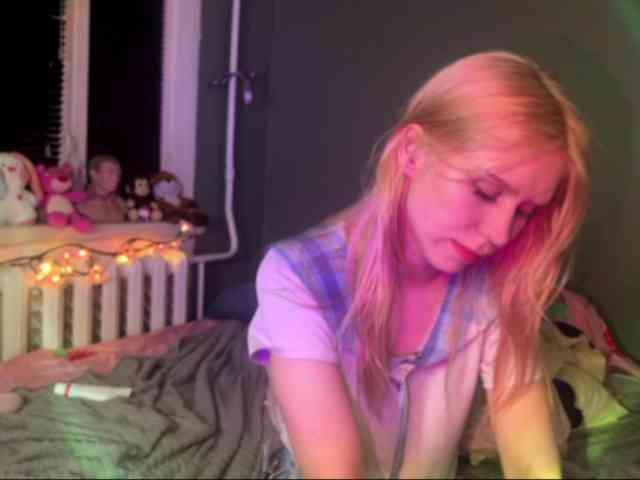 sexycute18 webcam