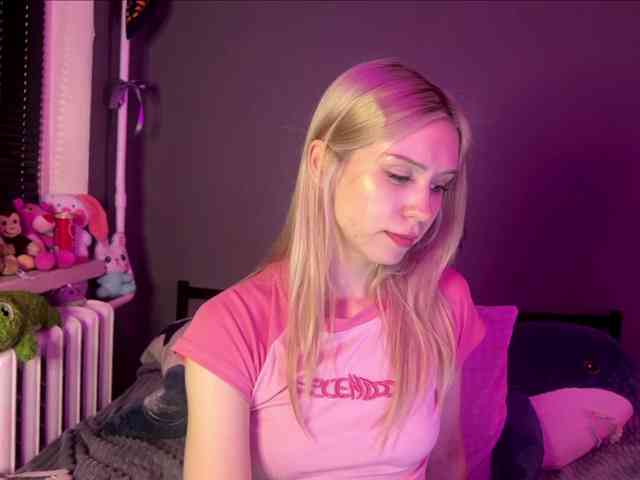 sexycute18 webcam