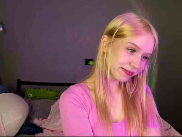 sexycute18 webcam