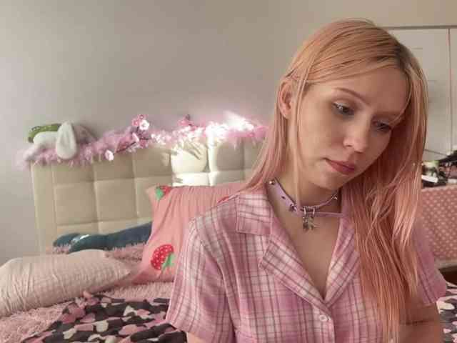 sexycute18 webcam