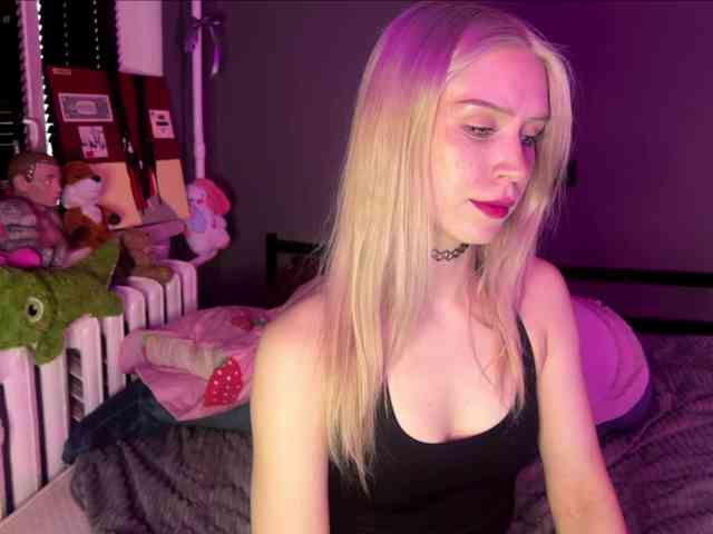 sexycute18 webcam