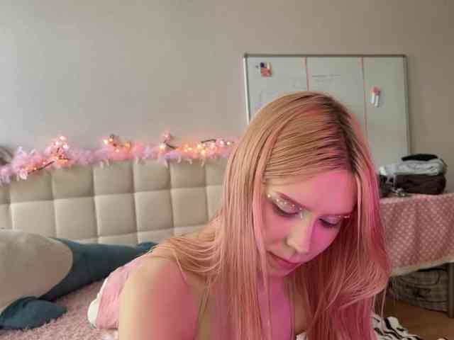 sexycute18 webcam