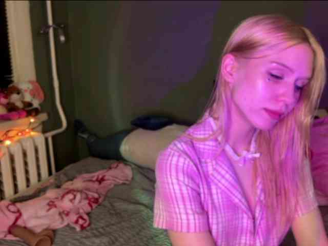 sexycute18 webcam
