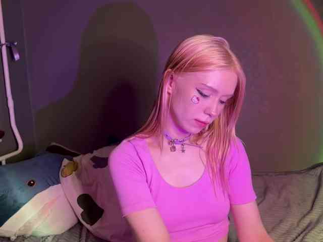 sexycute18 webcam