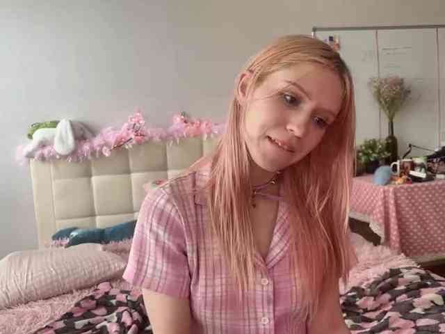 sexycute18 webcam