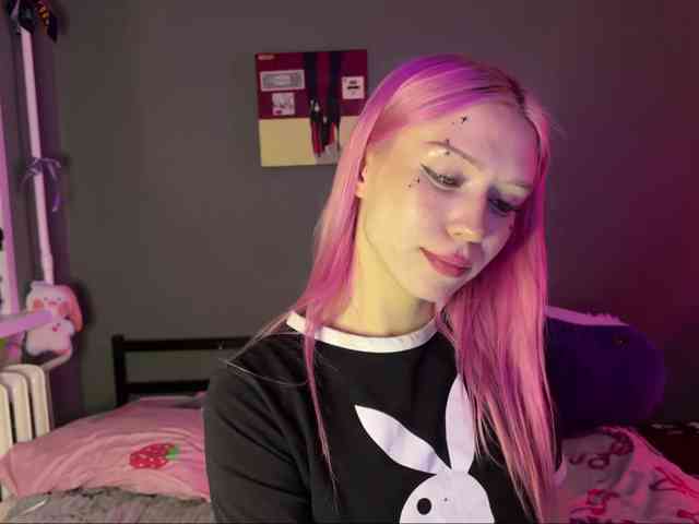 sexycute18 webcam
