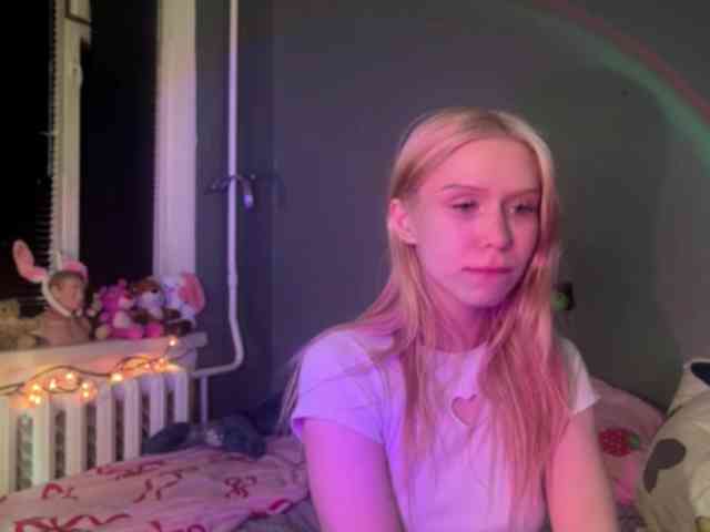 sexycute18 webcam