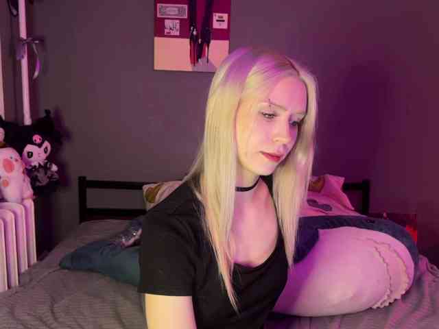 sexycute18 webcam