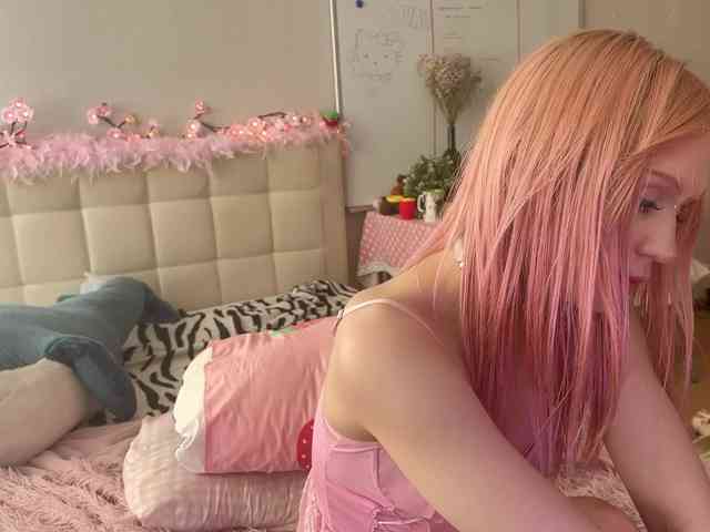 sexycute18 webcam