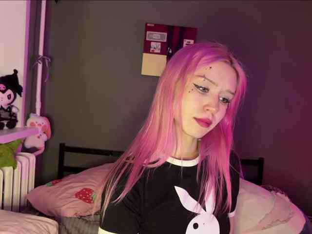 sexycute18 webcam