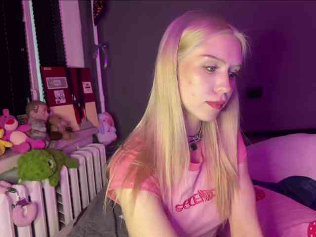 sexycute18 webcam