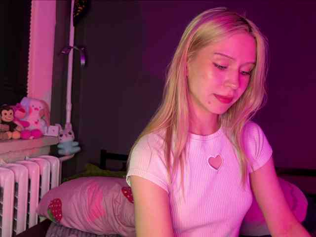 sexycute18 webcam