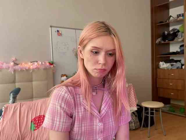 sexycute18 webcam