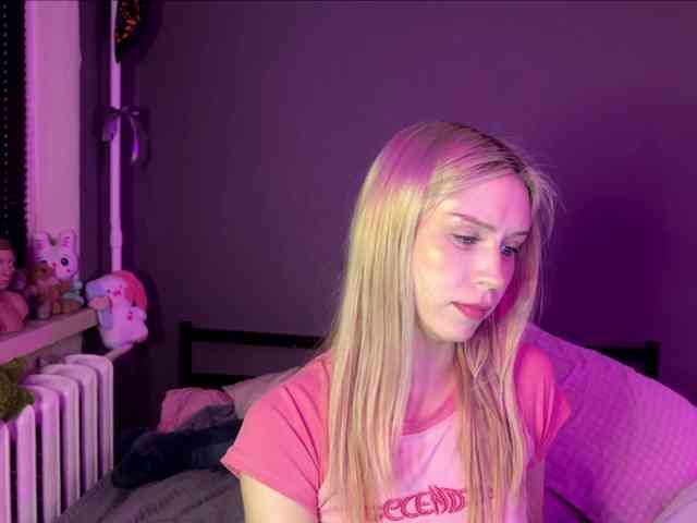 sexycute18 webcam