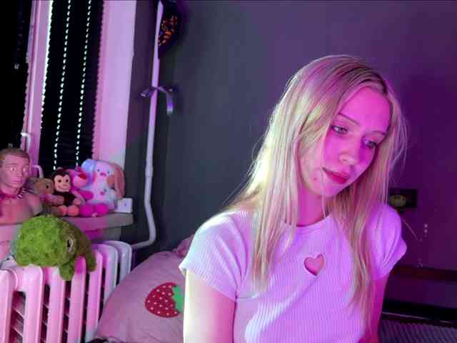 sexycute18 webcam