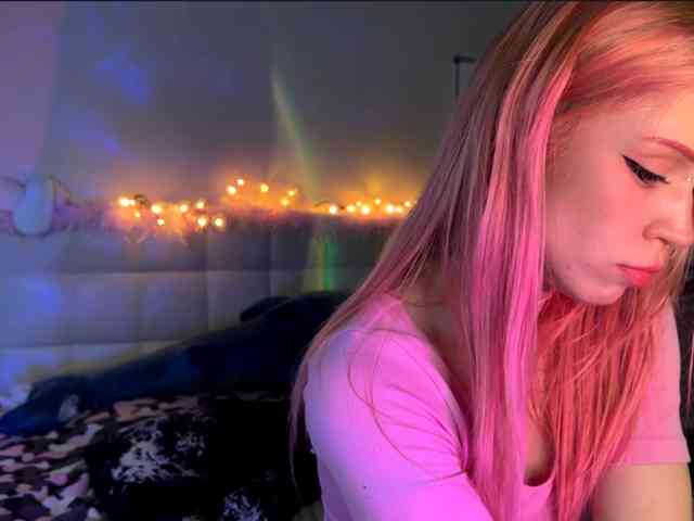 sexycute18 webcam
