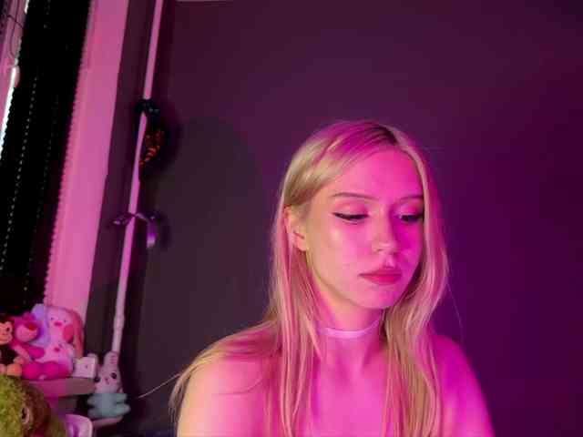 sexycute18 webcam