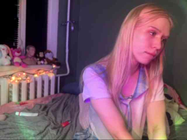 sexycute18 webcam