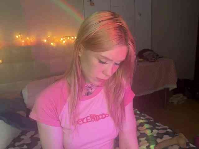 sexycute18 webcam