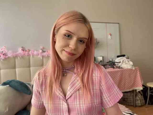 sexycute18 webcam