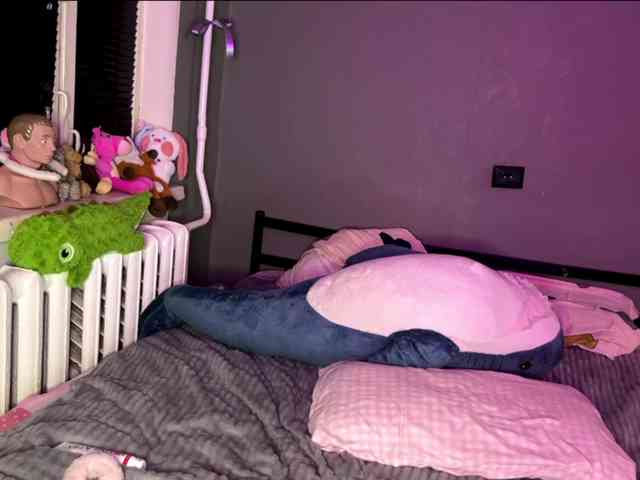 sexycute18 webcam