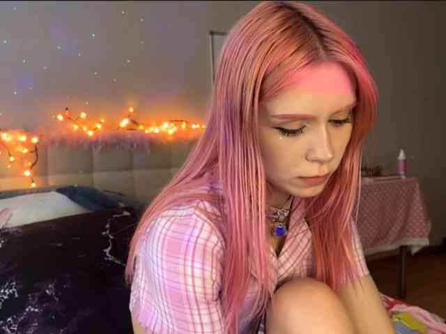 sexycute18 webcam