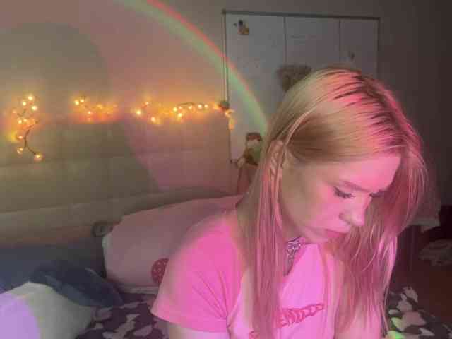 sexycute18 webcam
