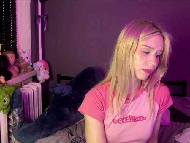 sexycute18 webcam