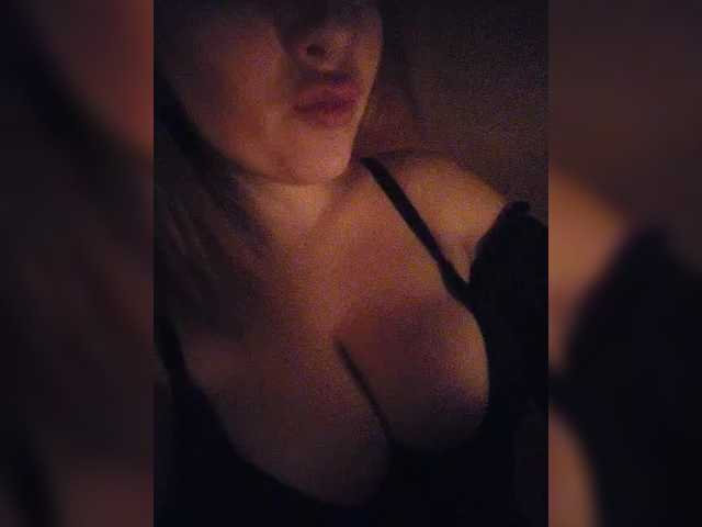 Lesia-1 live cam on BongaCams