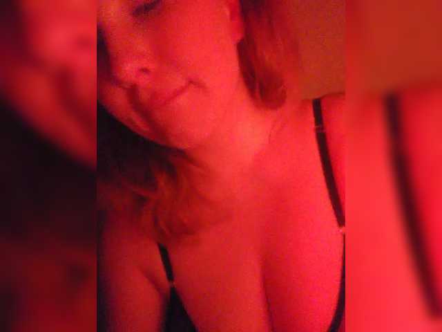 Lesia-1 live cam on BongaCams