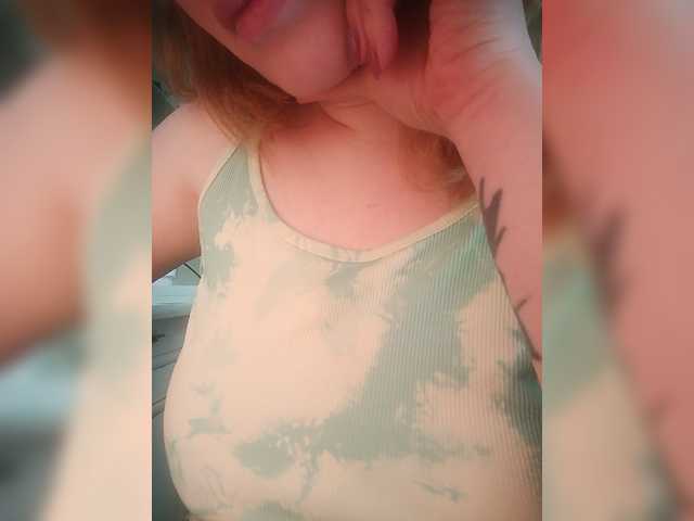 Lesia-1 live cam on BongaCams