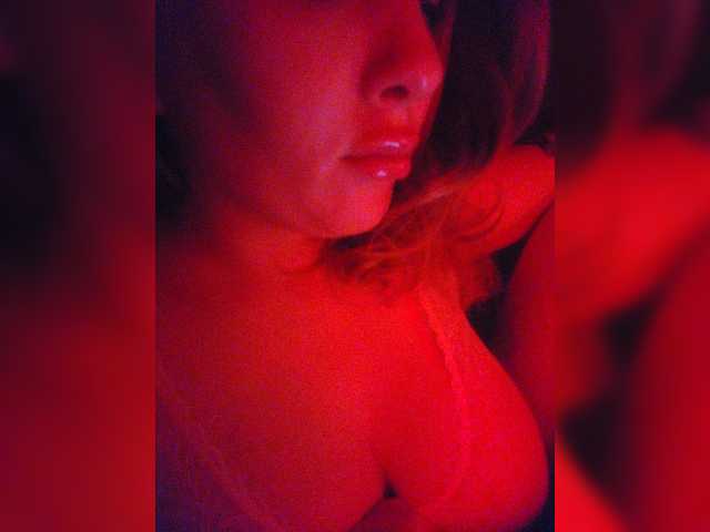 Lesia-1 live cam on BongaCams