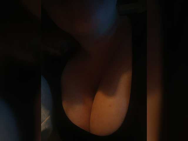 Lesia-1 live cam on BongaCams