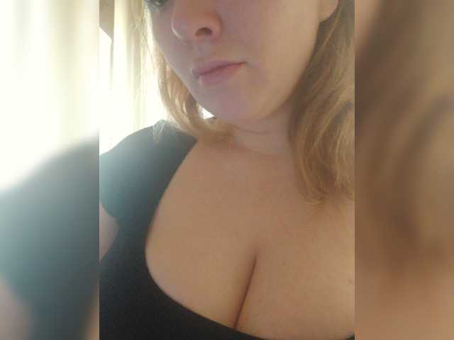 Lesia-1 live cam on BongaCams