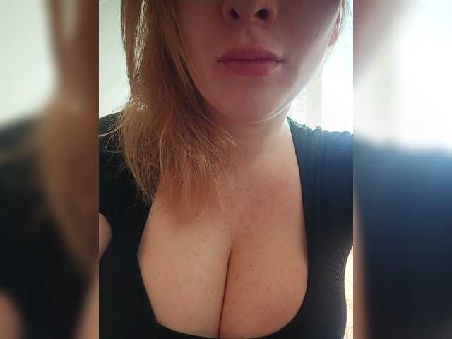 Lesia-1 live cam on BongaCams