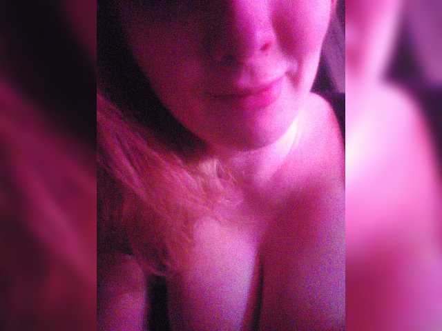 Lesia-1 live cam on BongaCams