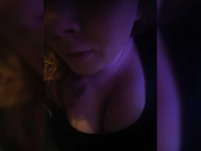 Lesia-1 live cam on BongaCams