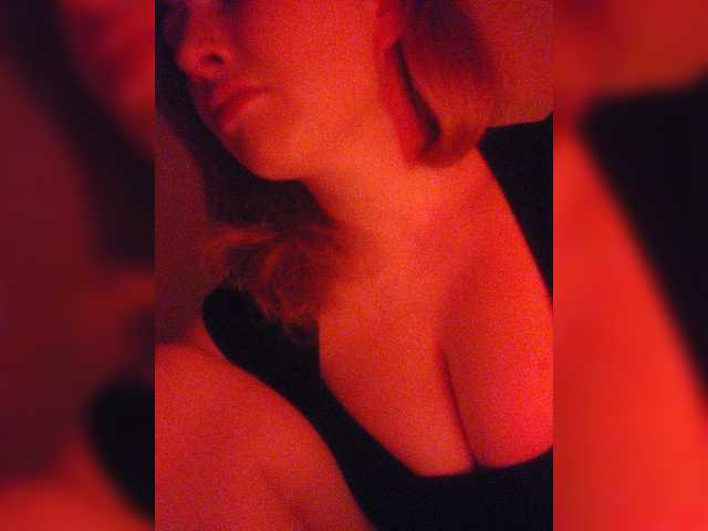 Lesia-1 live cam on BongaCams