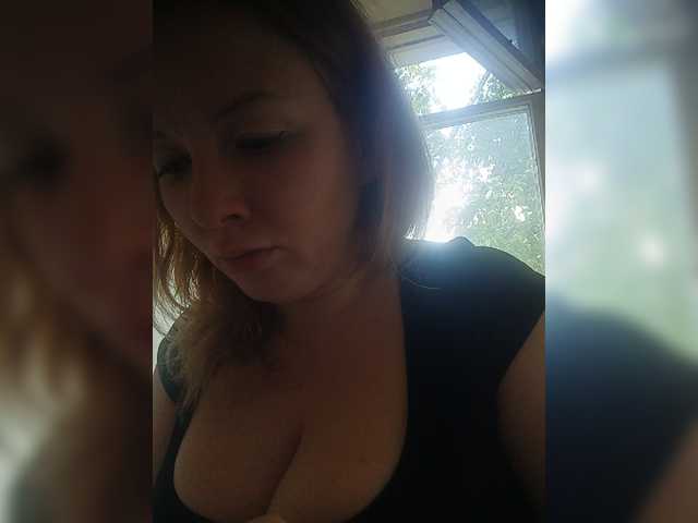 Lesia-1 live cam on BongaCams