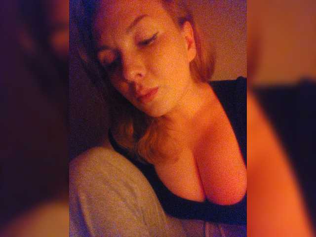 Lesia-1 live cam on BongaCams