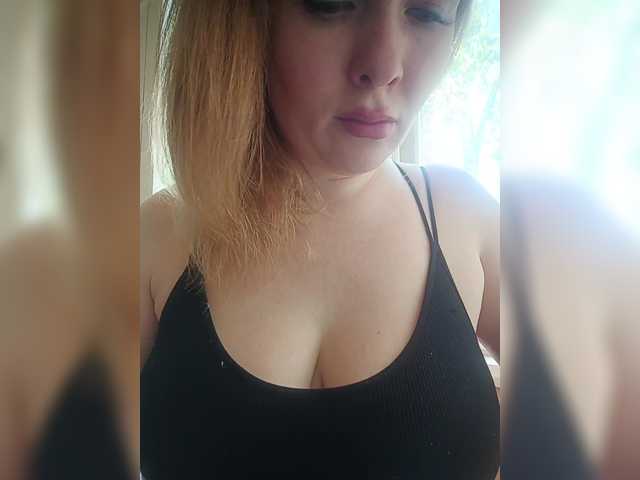 Lesia-1 live cam on BongaCams