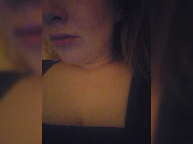 Lesia-1 live cam on BongaCams