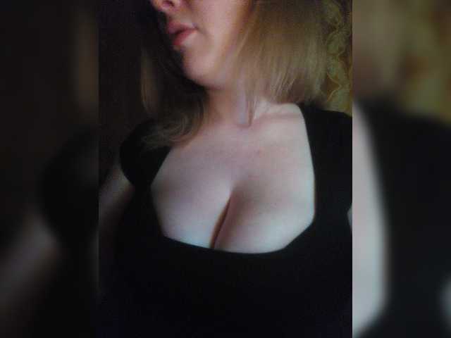 Lesia-1 live cam on BongaCams